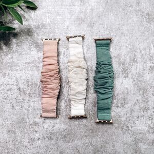 Boutique Apple Watch Scrunchie Style Wrist Band